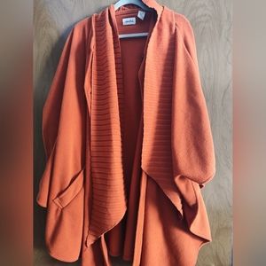 LEMODA Ladies Scarf Wrap/Cape. One Size. Button Closure.